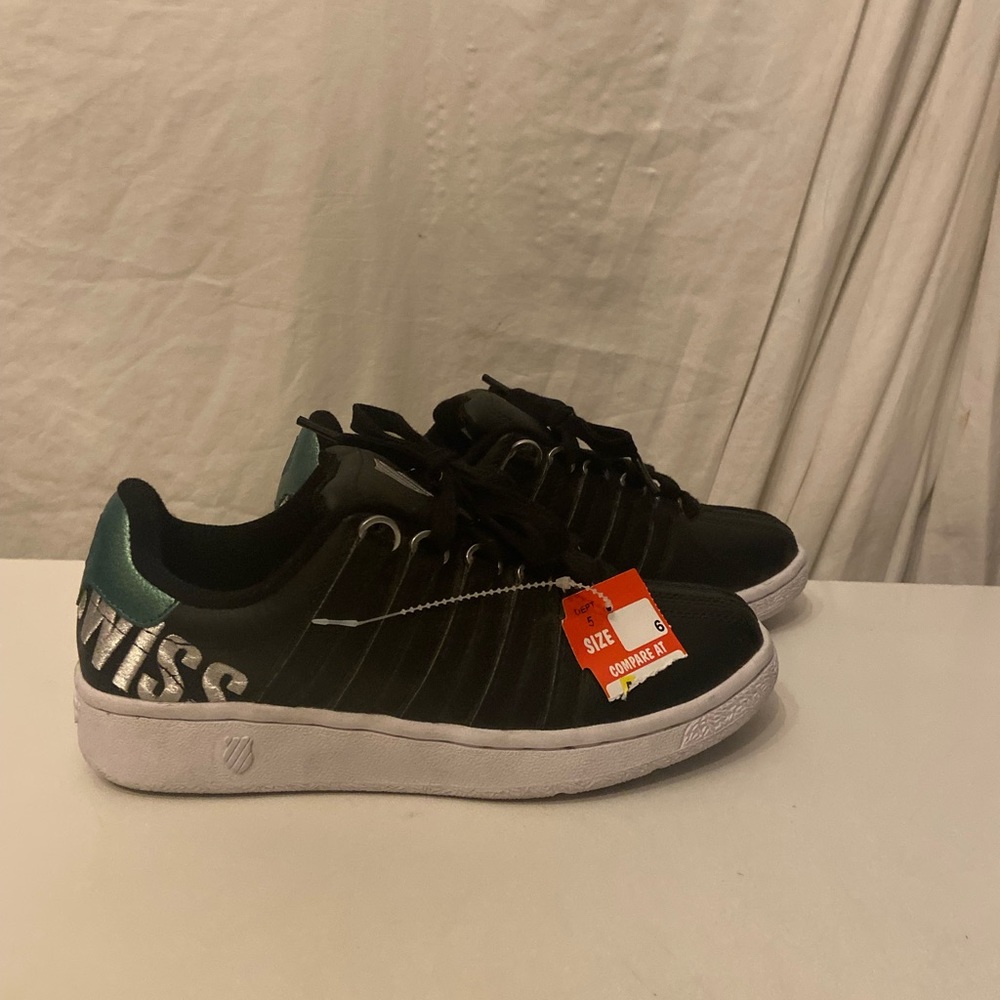 K Swiss sneakers black size 6 NWT